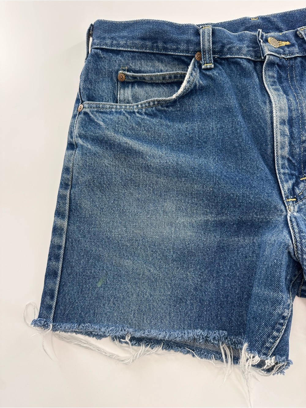 Vintage Lee Blue Denim Cutoff Shorts Size L - Picture 2 of 12
